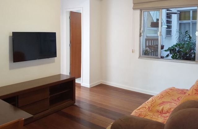 2 Bedrooms in Flamengo Rio de Janeiro Metrô Praia