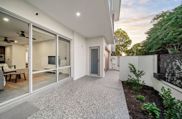 2 Bedrooms unit-Walk to Scarborough Beach