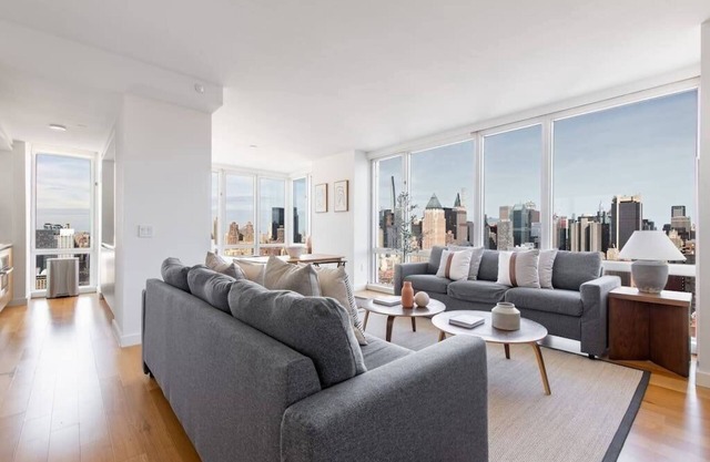 2 beds1.5 bath breathtaking views