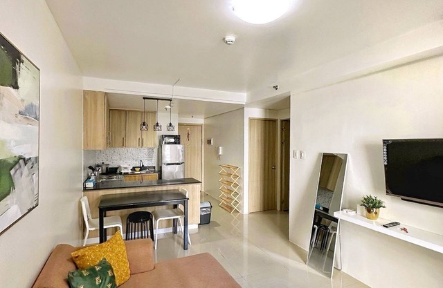 2 BR 2 Bathroom at Shore Residences Near Airport and MOA