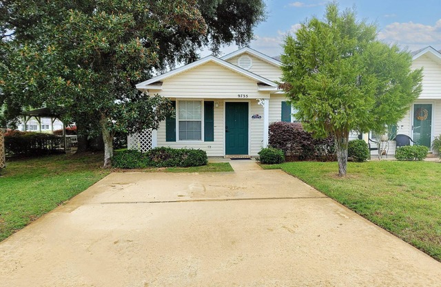 2 BR Cozy home close to NAS, West Pensacola & Perdido Key