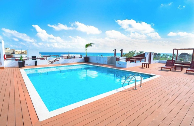 2 BR Penthouse - Beachside - Casa del Mar