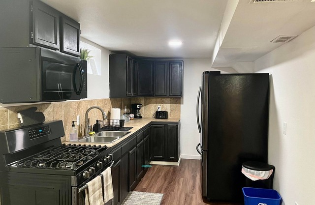 2 BR Suite btwn Denver & Boulder