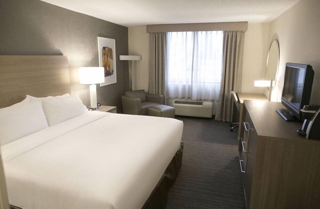 2 Connecting Suites at a Hotel