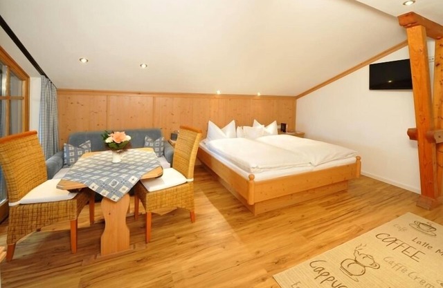 (2) Ein-Raum-Ferienwohnung 28 qm