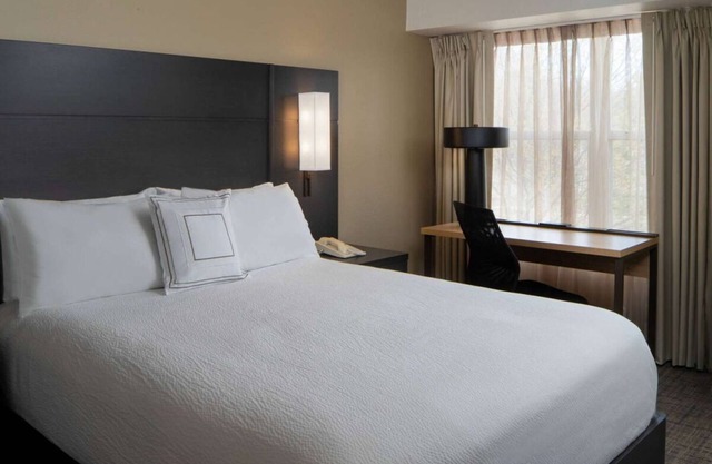 2 Family-friendly Units w/Kitchenettes, Free Grab & Go Breakfast, Pet-friendly!
