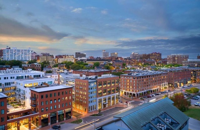 2 Family Ready Rooms | Pet-Friendly Stay, Walking Distance to Museum of Art