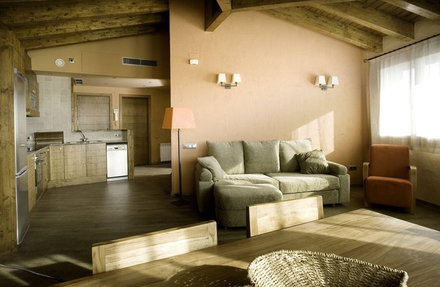 2 fantastic holiday homes in the same village combine for 20 bedrooms