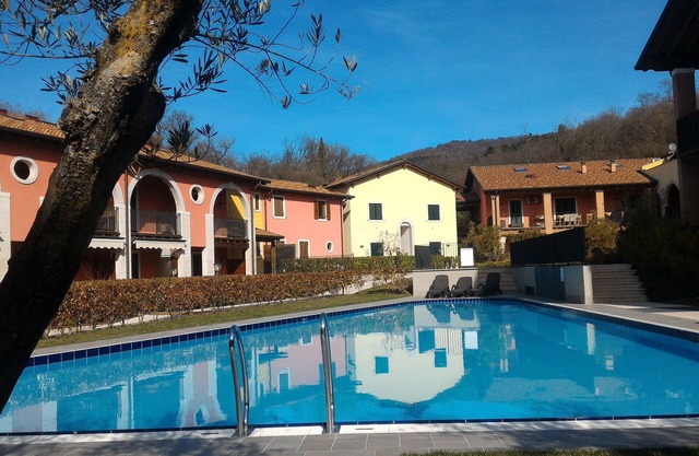 2 FLOOR APARTMENT WITH TERRACE AND POOL (WI-FI & AIR COND. INCLUDED)