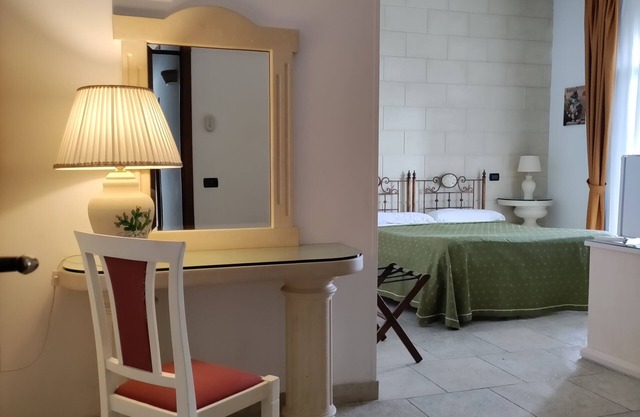 2 Grikò Country Slow Hotel - Family room with bathroom in Salento Pool access
