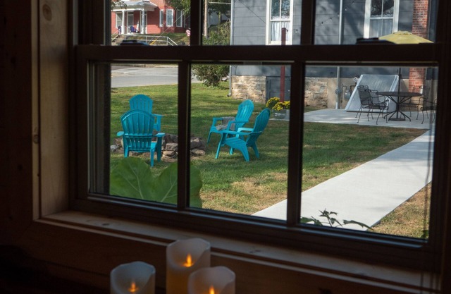 2 Guesthouses, One Location! The Shanty & The Shed, Hermann Mo-Sleeps 4-8