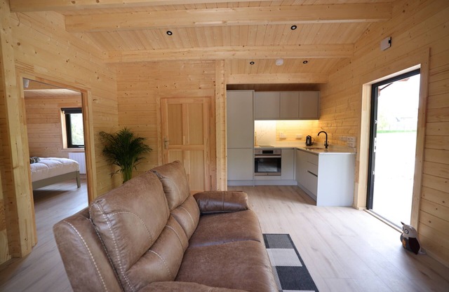 #2 Killarney Cabins, Stunning Lodge & Parking