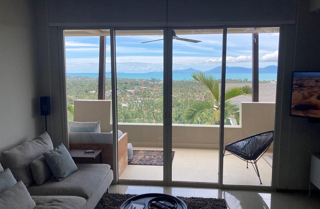 2 King BR/2 Bathroom/Dedicated Office/Workspace apartment in Koh Samui