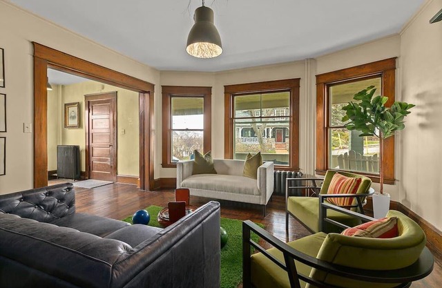 (2) Locust Suite at Locust & Starr