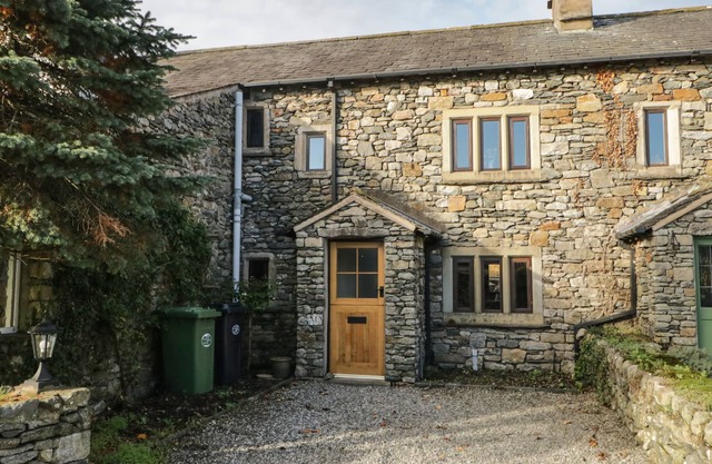 2 MEADOW VIEW, pet friendly, with open fire in Cark In Cartmel