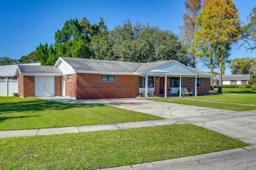 2 Mi to Florida State Fairgrounds Cozy Studio
