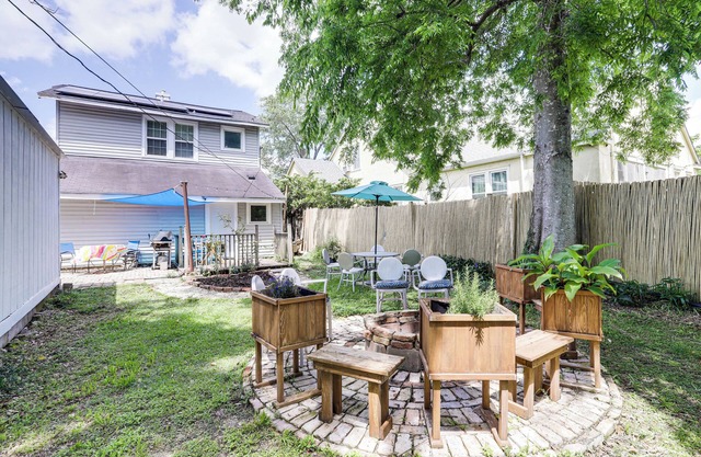 2 Mi to LSU: Mid City Home w/Yard & Patio!