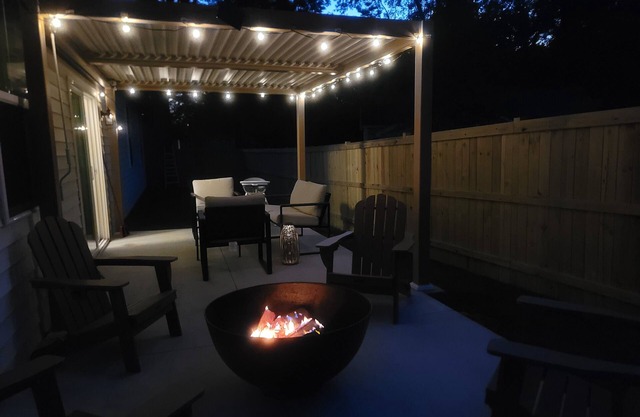 2 Min. to Downtown Simpsonville/5 Private Bedrooms