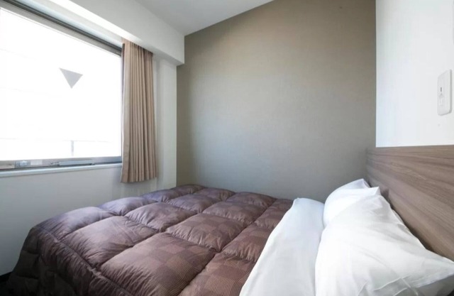 2 people use Single room smoking Single 2 peopl/Osaka Ōsaka