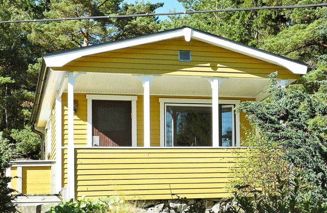 2 person holiday home in UDDEVALLA