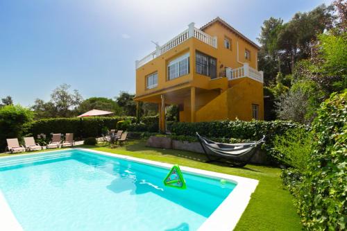 2 Private Abodes in One Magnificent Villa!