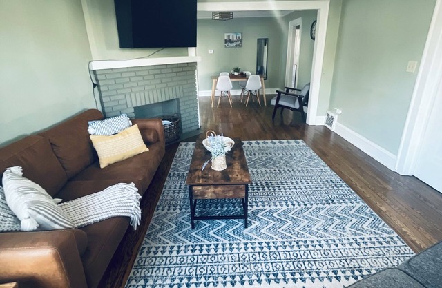 2 Queen Beds in 1896 Victorian Triplex! AC, WiFi, Parking & More!
