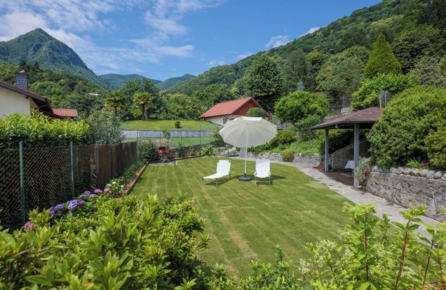 2-room apartment with sunny balcony and dream lake view