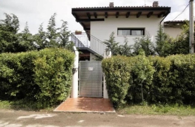 2 room apartment in Borgo Roma with parking and garden