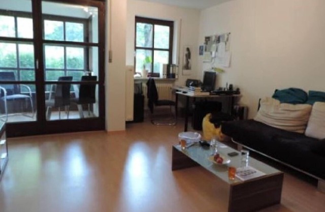 2 room apartment in Munich Temporary living 2 room apartment with loggia and garden