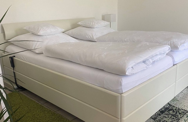 2 room apartment with terrace within walking distance to S-Bahn to Munich and lake