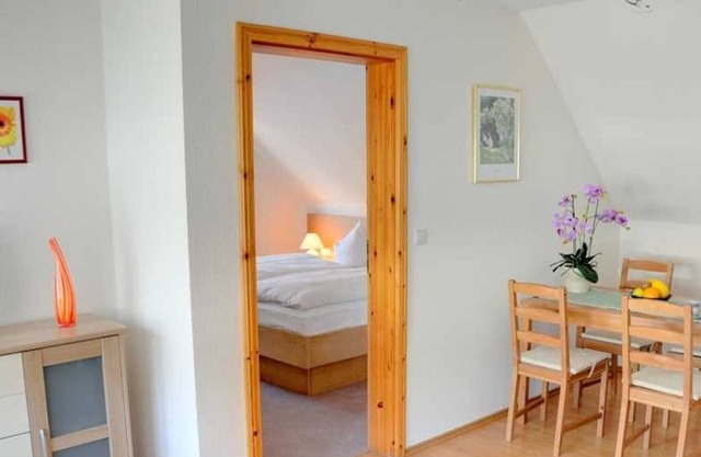 2-room holiday apartment I (H) - holiday rooms and apartments with a view of the lake