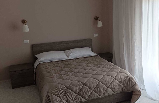 2 ROOM SUITE SLEEPS 6