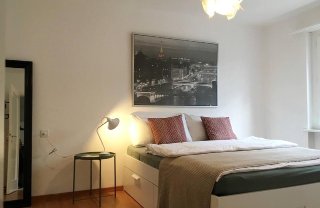 2 rooms with balcony, central, quiet location