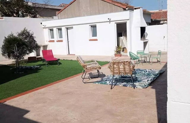 2 Schlafzimmer Caneto Haus, Klimaanlage, Parkplatz, WLAN in der Nähe des Strandes
