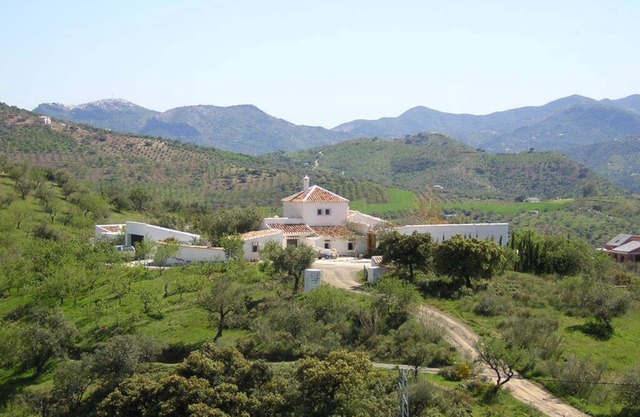 2 Small cottages with pool