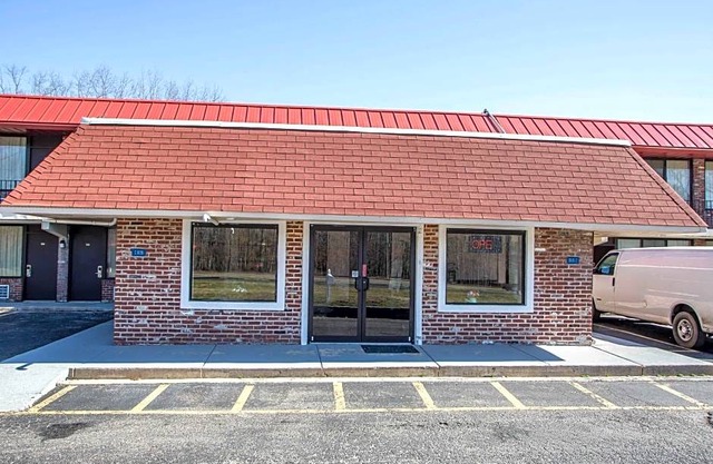2-Star Hotel ∙ Rodeway Inn Hammonton