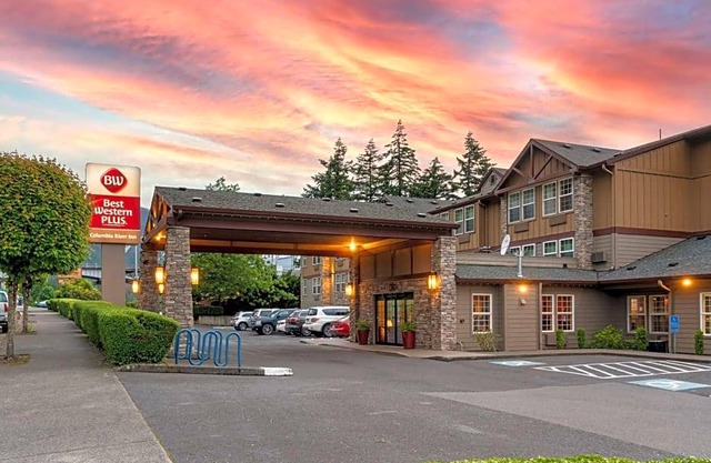 2-Star Hotel ∙ Best Western Plus Columbia River Inn