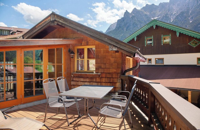 2-storey Apartment 'Rubin' Near the Ski Lift with Mountain View, Wi-Fi & Terrace