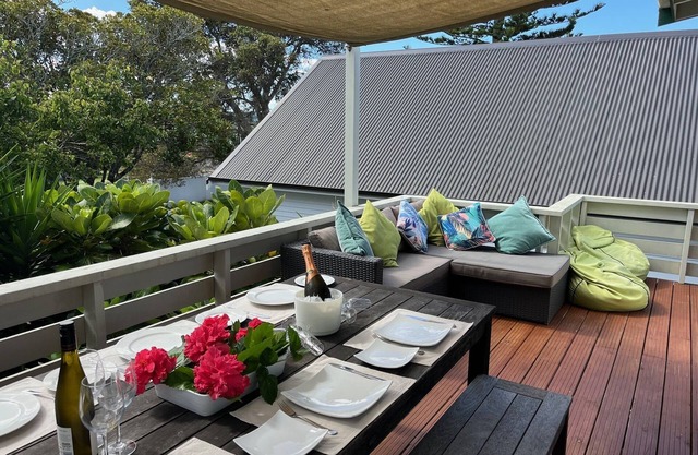 2 storey holiday home - two minute walk to shops & cafes in beautiful Whangamata