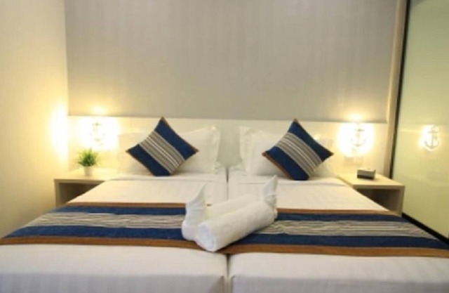 #2 Tropical Evilla Executive Suite