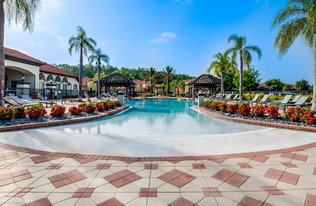 2 Units in Bella Vida Resort--Up to 40 Guests! Perfect for Large Groups!
