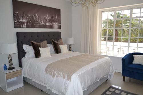 2 Woodmead Suites