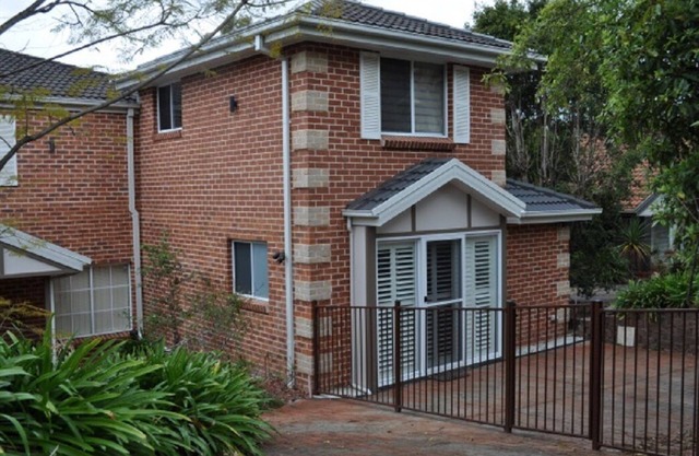 2 x Bedroom House with private entrance.