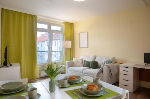 2-Zimmer City Apartment Berlin Mitte 50m2 - U-Bahn Leopoldplatz by Rooms Berlin