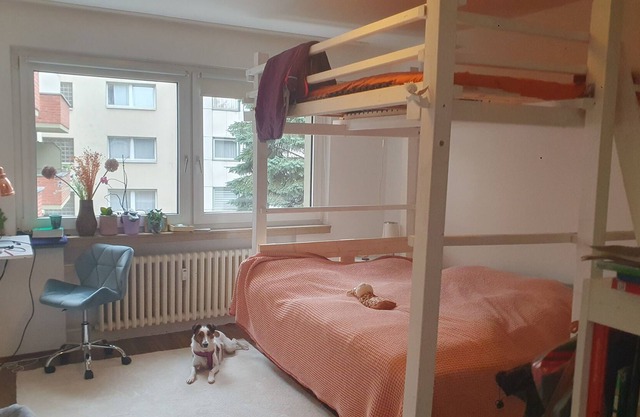2- Zimmer Wohnung Nahe Köln Messe mit Loggia