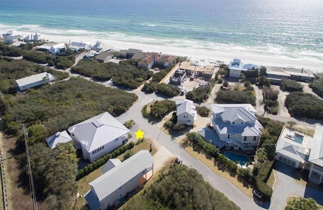 20 ft to Private Beach ☀️ 6 Chairs & Wagon, Carriage House Incl. ☀️ 30A