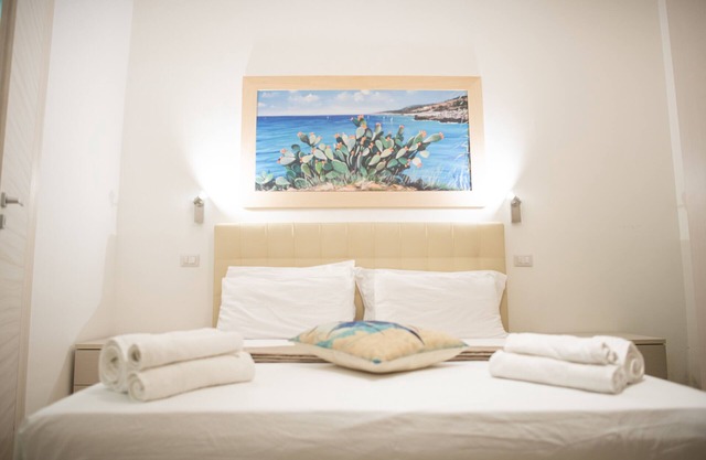 20 m. from the sea of Santa Caterina, Gallipoli at 15 km.