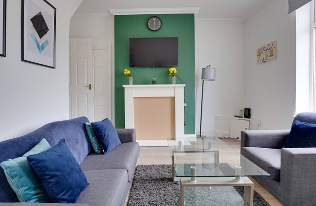 🌟 20% Off - Furnished 3 Bed/Wi-Fi/Free parking/6 Guest's 🌟