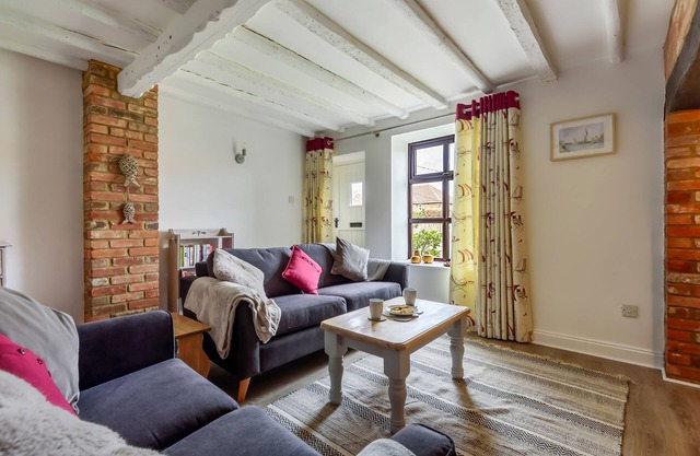 20 Rosemary Cottage - sleeps 5 guests in 3 bedrooms