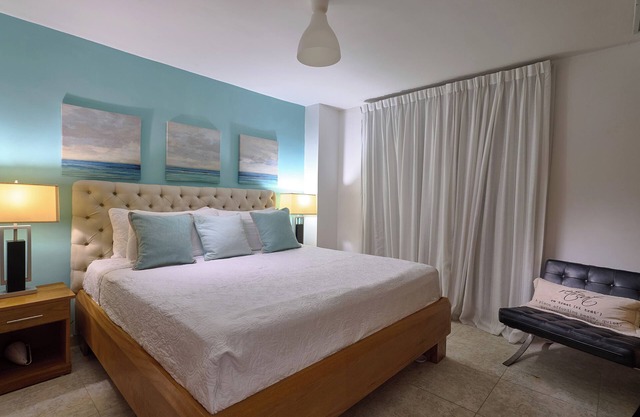 200 M^2| Beachfront| FullKitchen and Fast Wifi